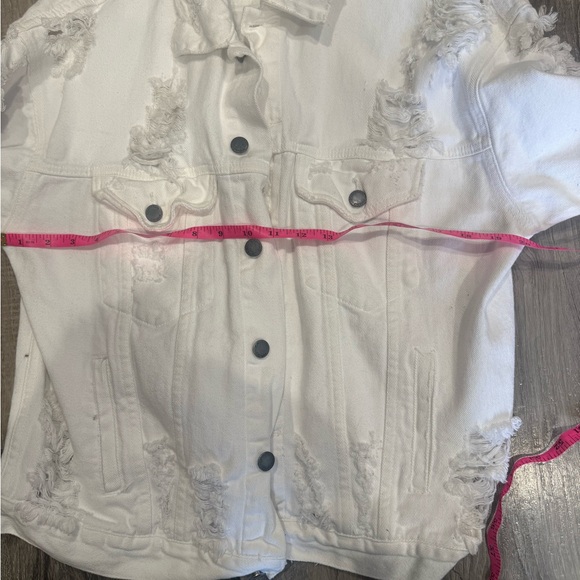 Carmar LF Audre Distressed White Denim Trucker Jacket Oversized XS NWT - Picture 4 of 11